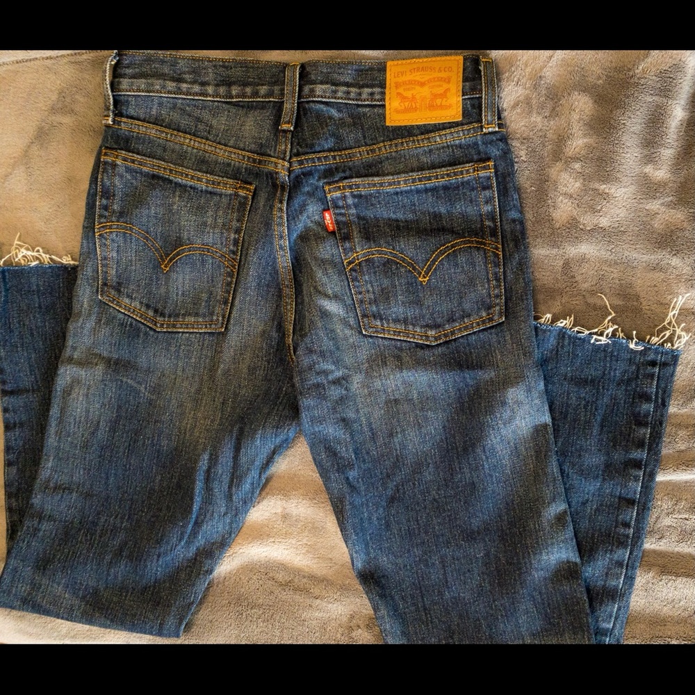 Levi’s High Rise Straight Leg Jeans